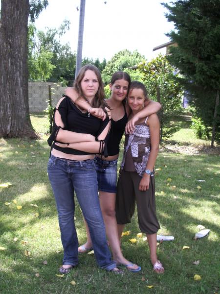 jiji amandine et &eacute;lisa